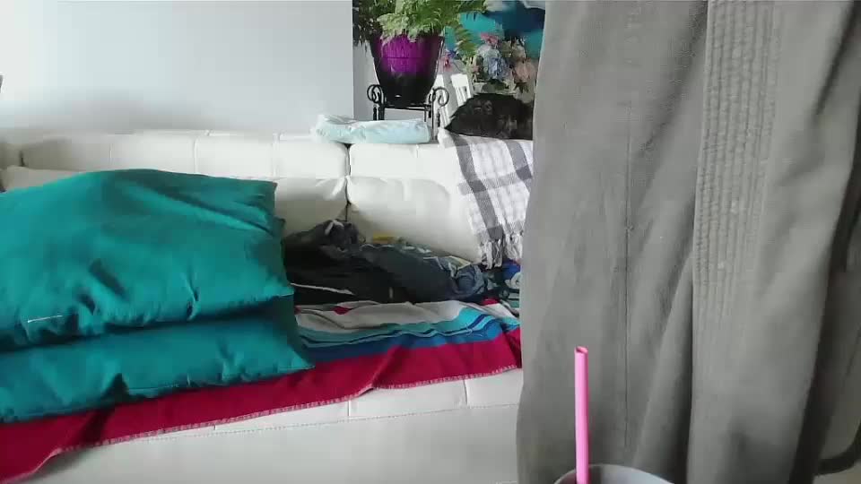 smallpenisbigtongue Live Sex December 17, 2025