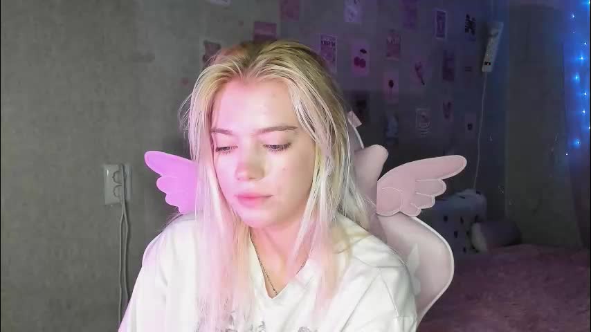 shawty_blonde Live Sex December 14, 2025