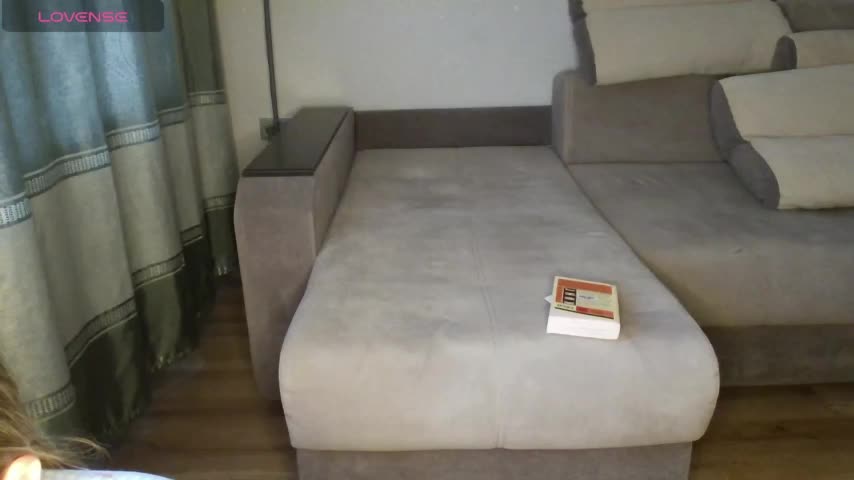 Milaa1998 Live Sex December 14, 2025