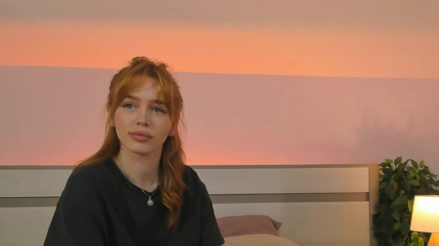 Phoenix_Margo Live Sex December 17, 2025