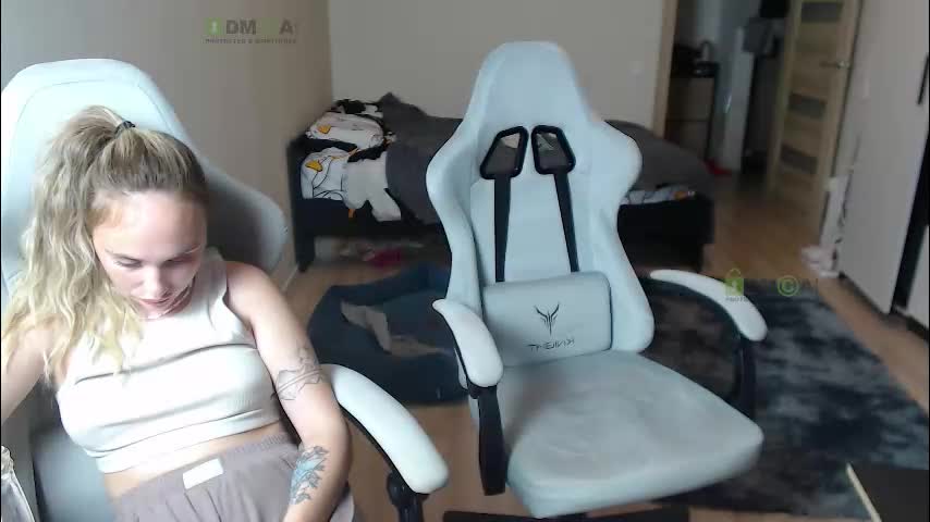 sunny1girl Live Sex December 14, 2025