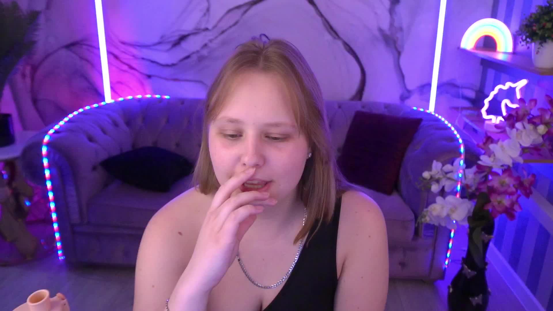 CrystallPaws Live Sex December 14, 2025