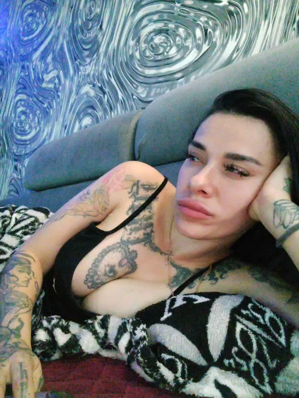 deva_maria Live Sex December 15, 2025