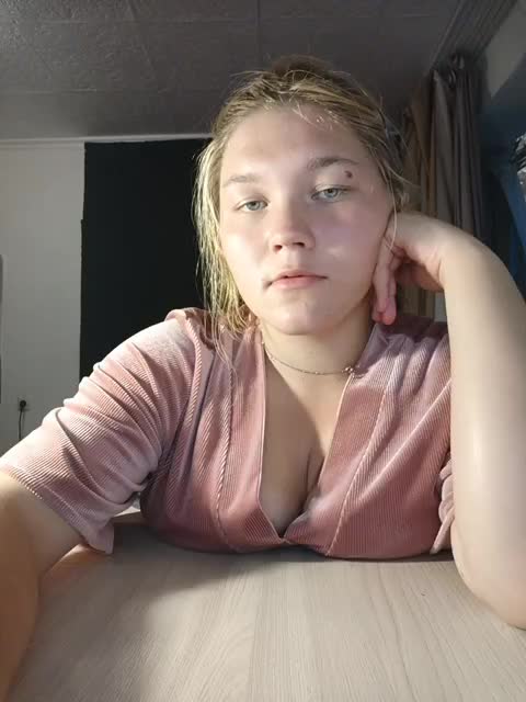 Kakdelaman Live Sex December 14, 2025