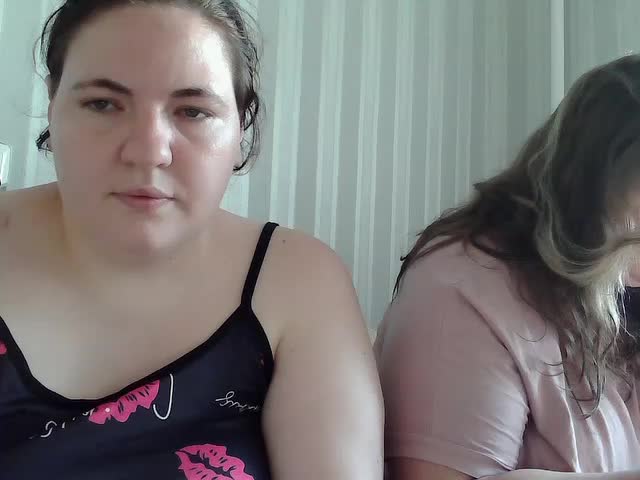 HollyXEva Live Sex December 14, 2025