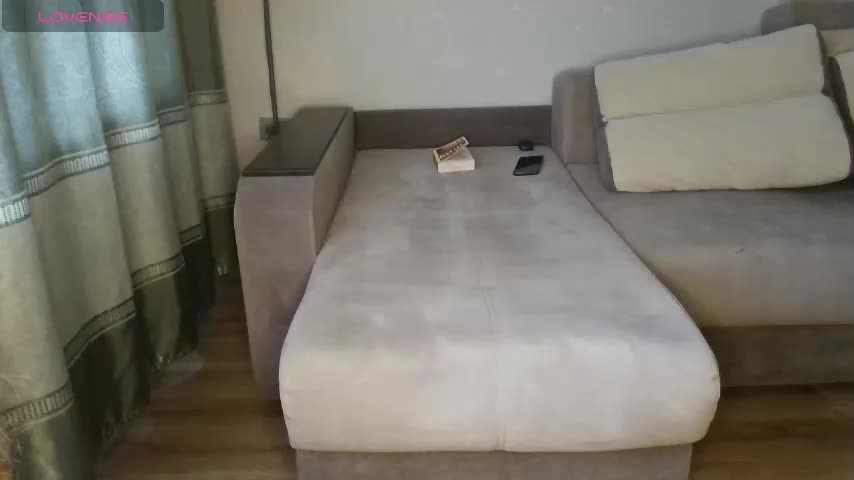 Milaa1998 Live Sex December 14, 2025