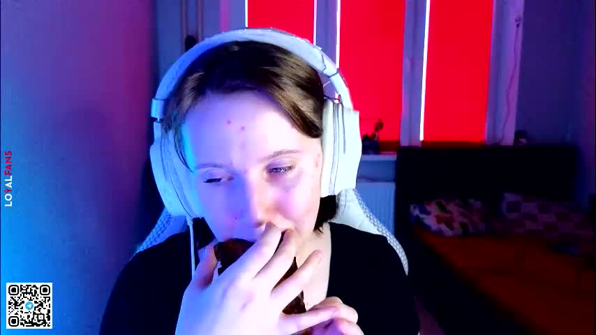 moon_avengers Live Sex December 13, 2025