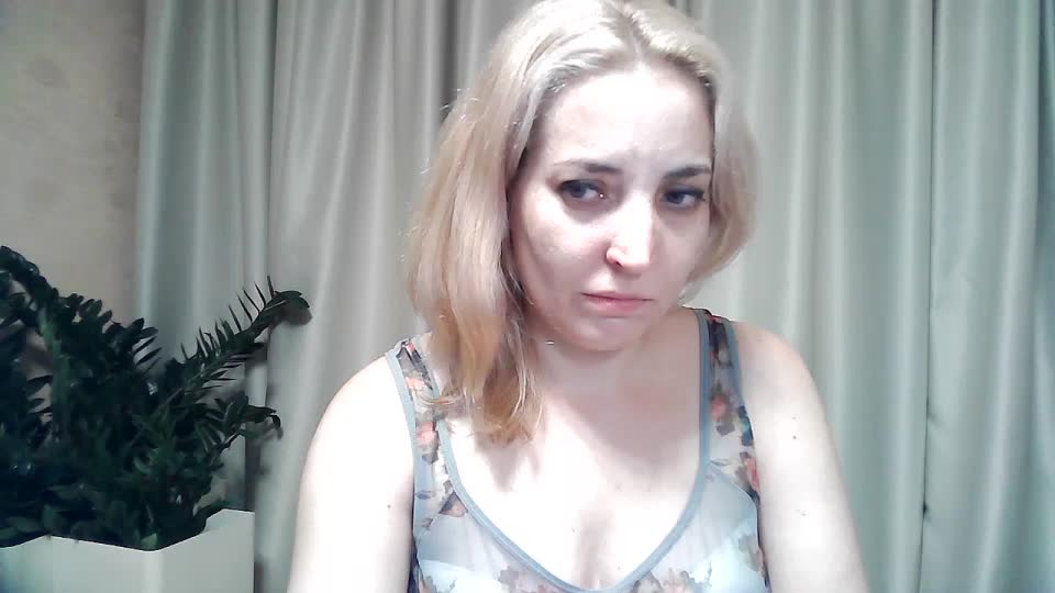 mariska-kiska Live Sex December 15, 2025