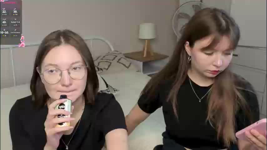 _reverse_gang_ Live Sex December 17, 2025