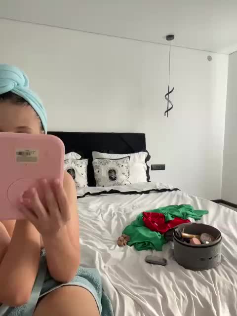 Potifays Live Sex December 14, 2025