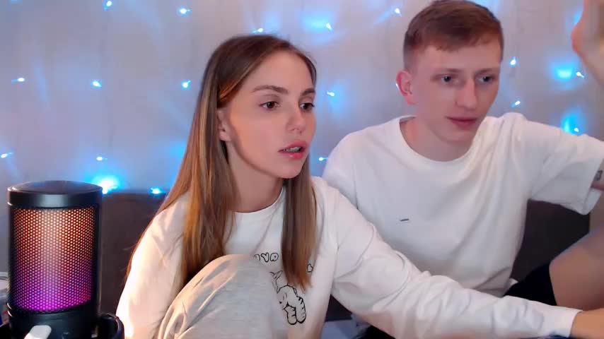 juliaanddima Live Sex December 17, 2025