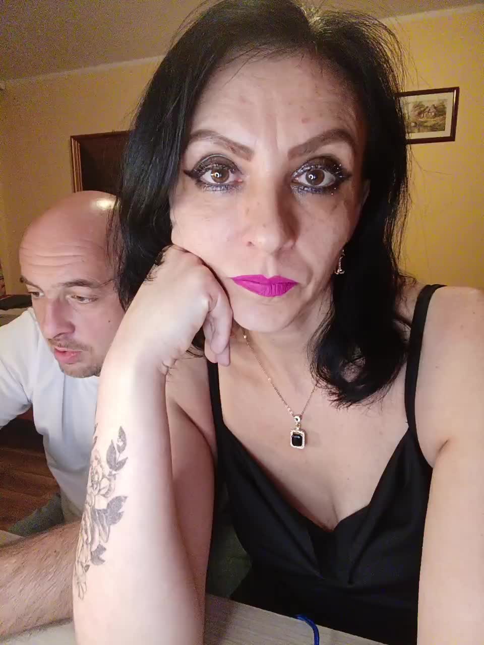 WikiBitch Live Sex December 14, 2025