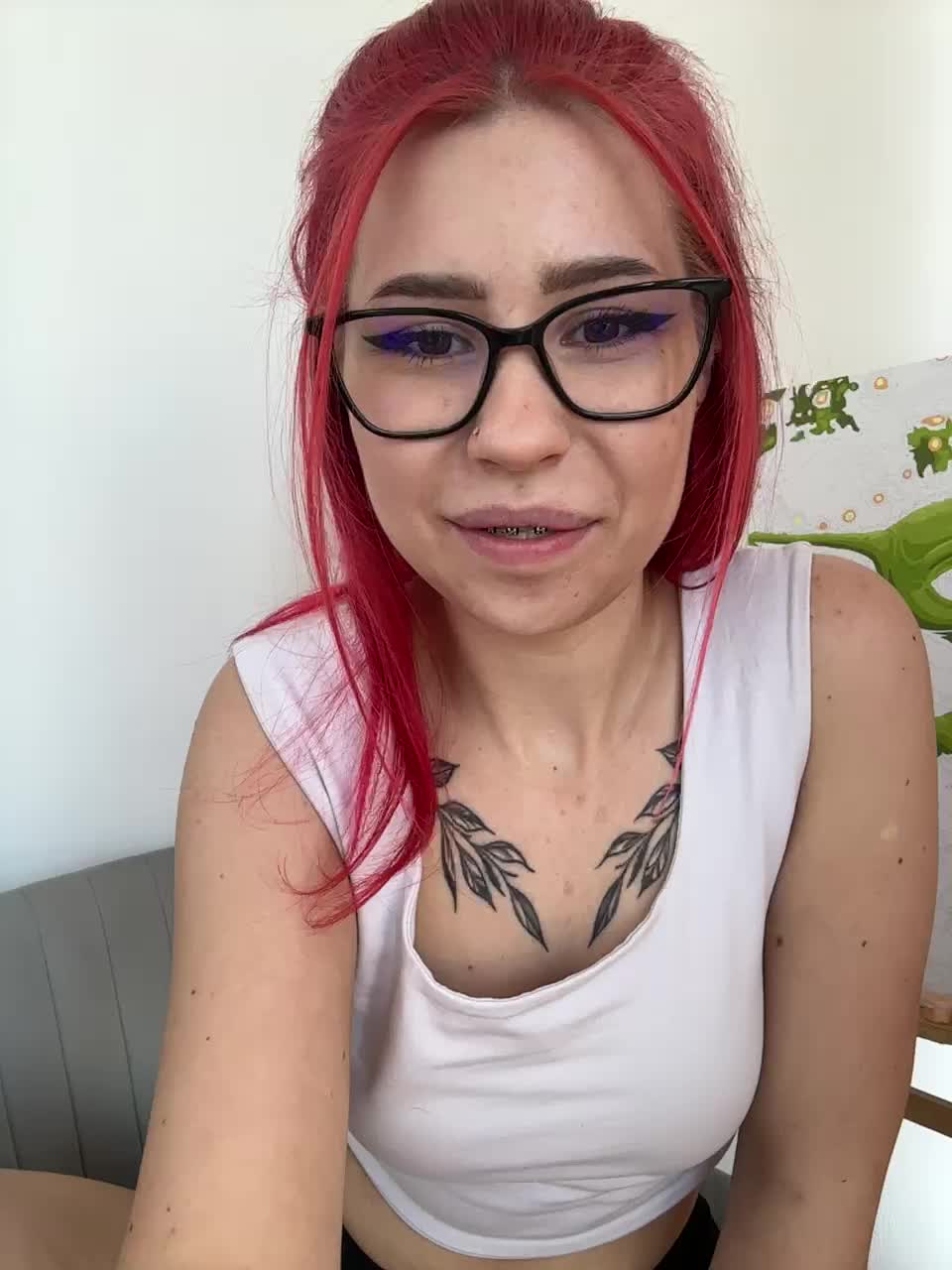 Aliisss Live Sex December 17, 2025