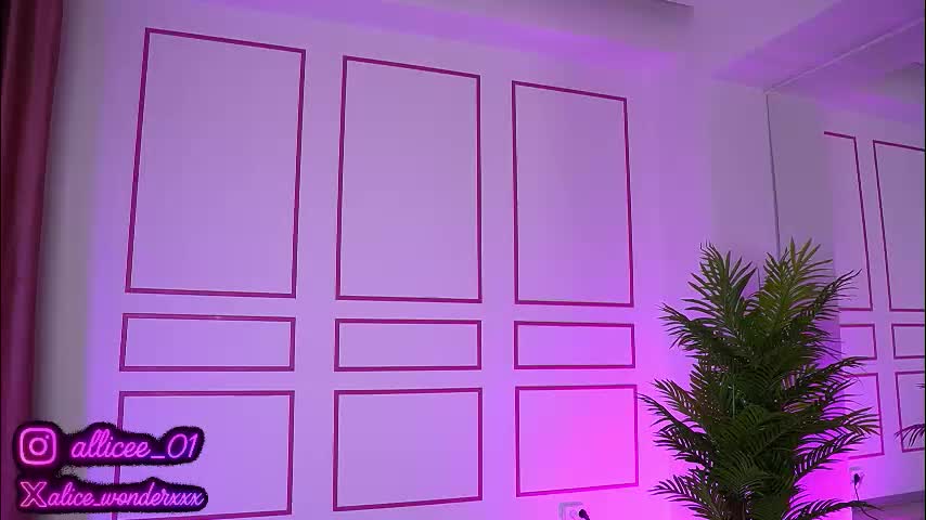 vanessasimon Live Sex December 14, 2025