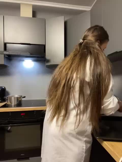 Potifays Live Sex December 14, 2025