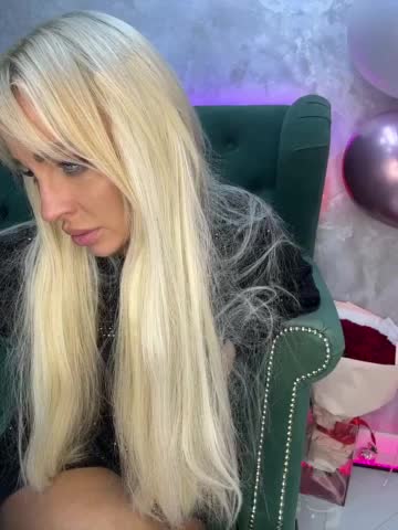 Darina_ Live Sex December 13, 2025