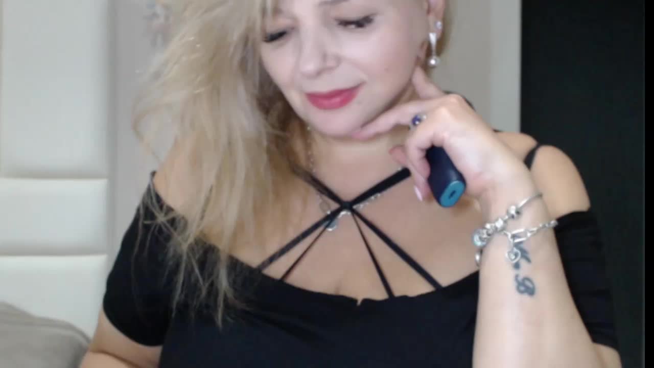 aniutkamau Live Sex December 14, 2025