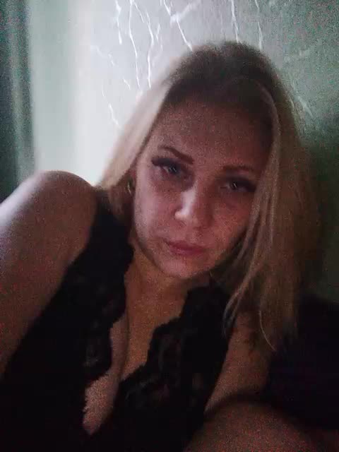 Aleksa26 Live Sex December 14, 2025