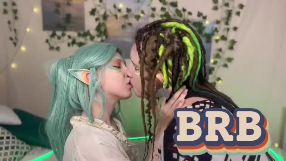 moonwway Live Sex December 18, 2025