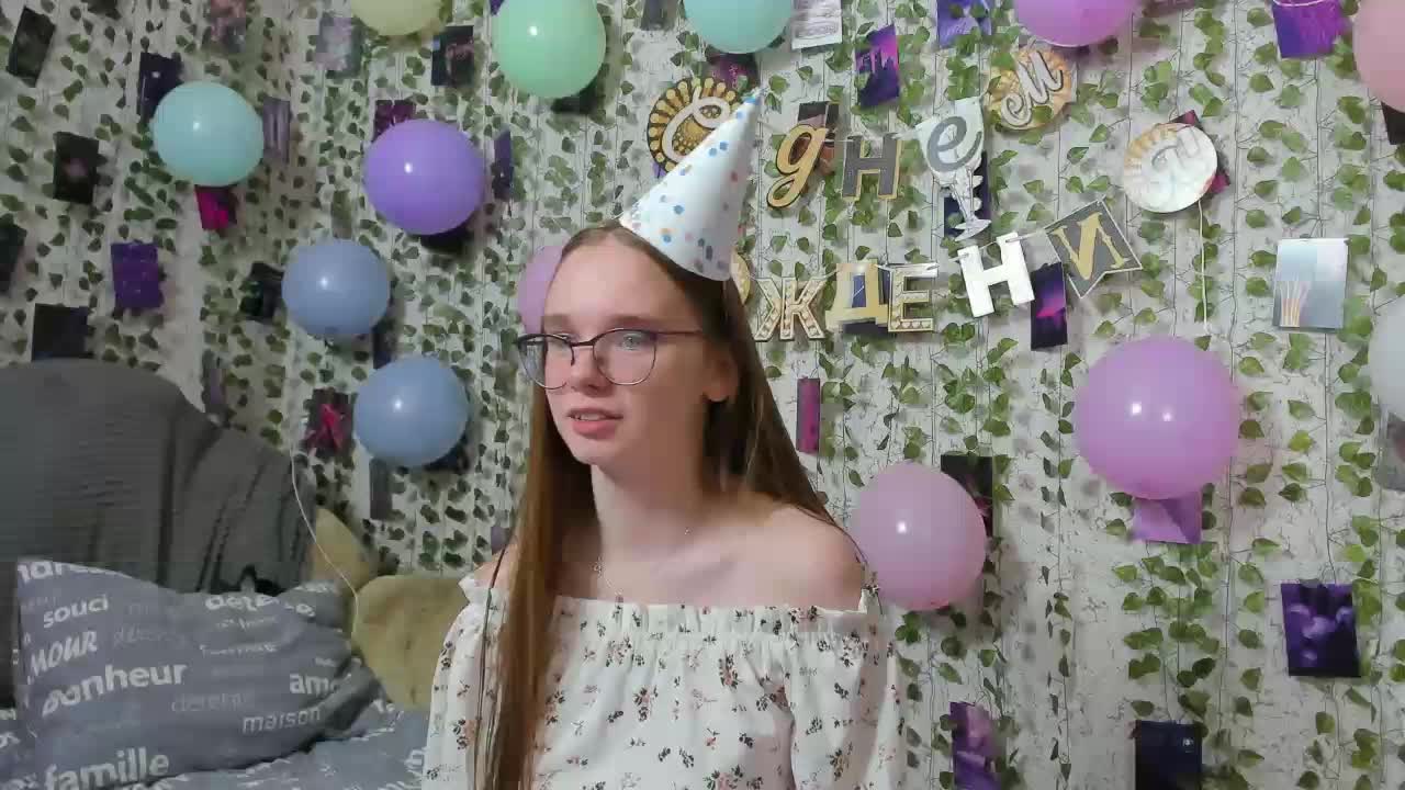 Stacey-Kiss Live Sex December 12, 2025