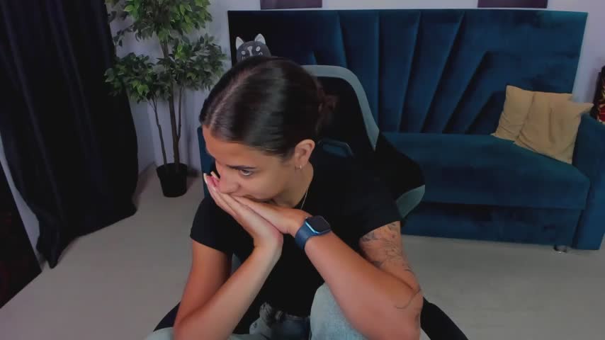 CharleneWoods Live Sex December 13, 2025