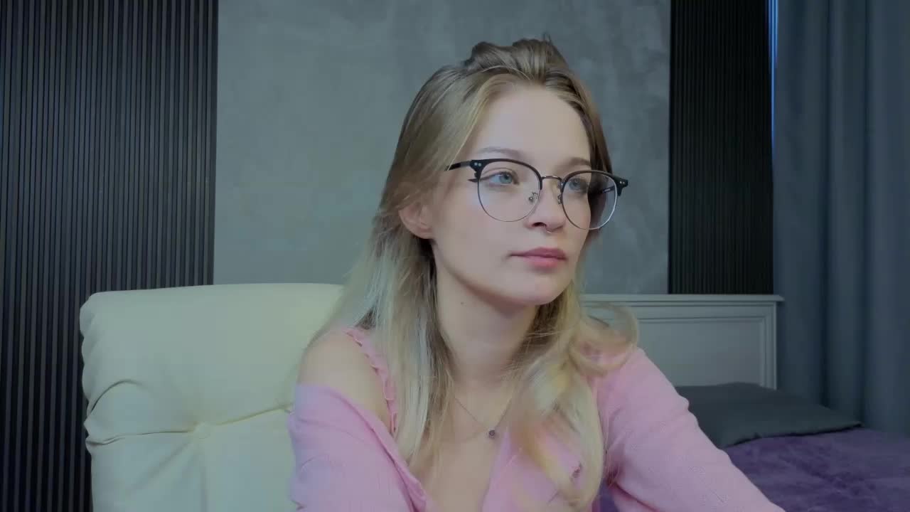 vialeta-baby Live Sex December 15, 2025