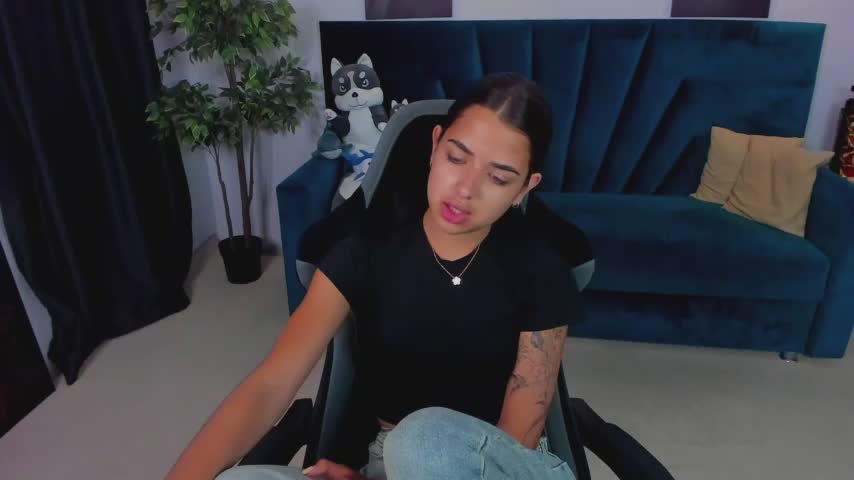 CharleneWoods Live Sex December 13, 2025