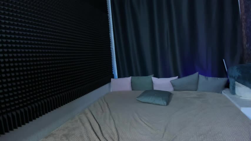 KIKI_Krash Live Sex December 13, 2025