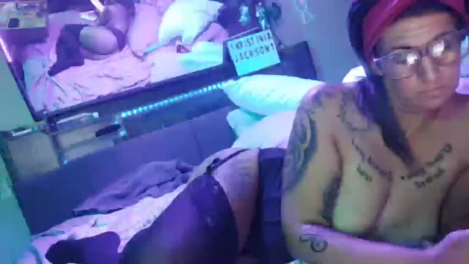 kikilovespartylights Live Sex December 12, 2025