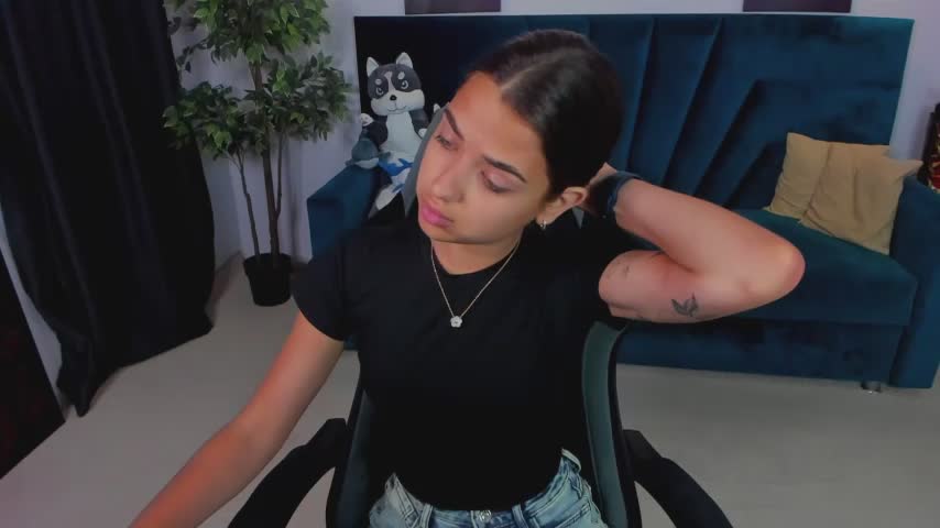 CharleneWoods Live Sex December 13, 2025