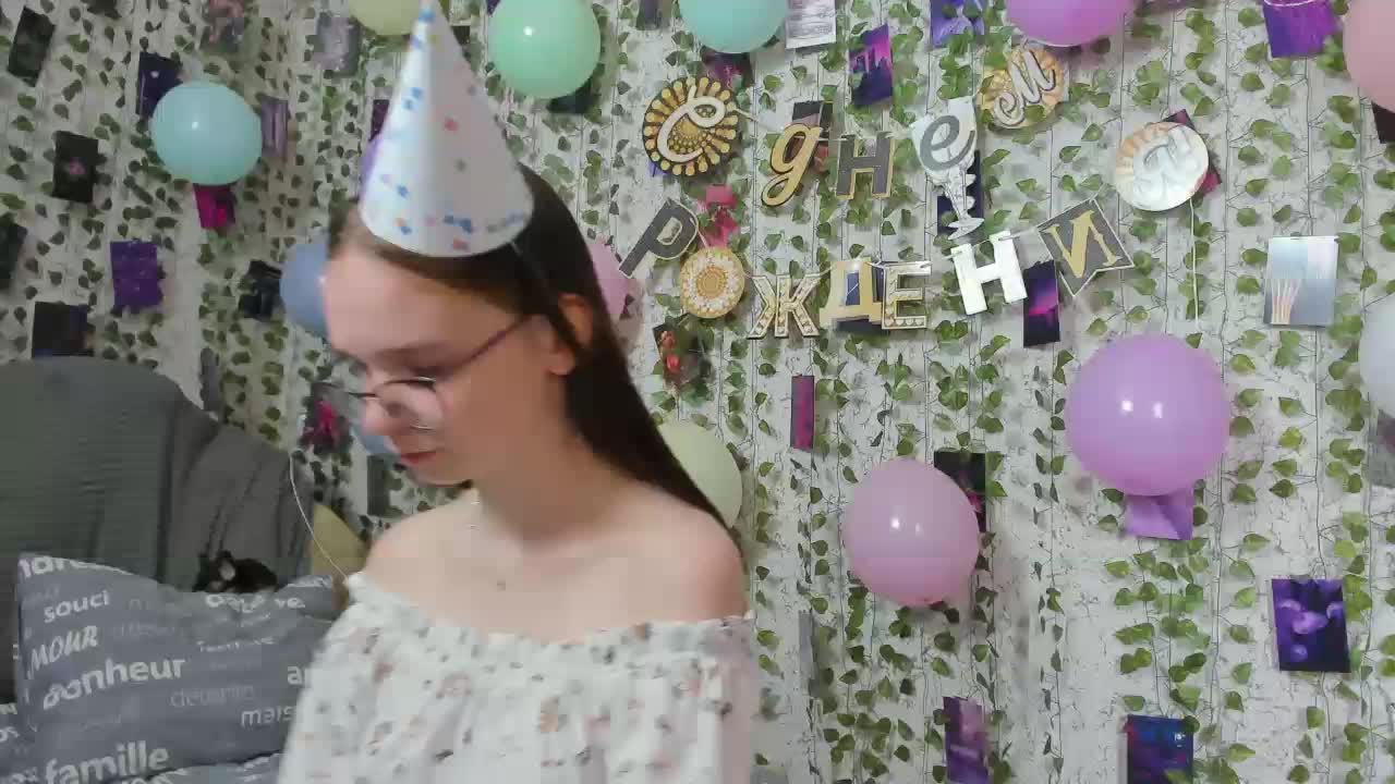 Stacey-Kiss Live Sex December 12, 2025