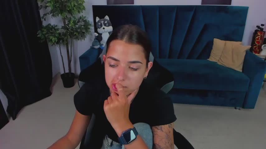 CharleneWoods Live Sex December 13, 2025