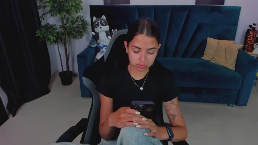 CharleneWoods Live Sex December 13, 2025