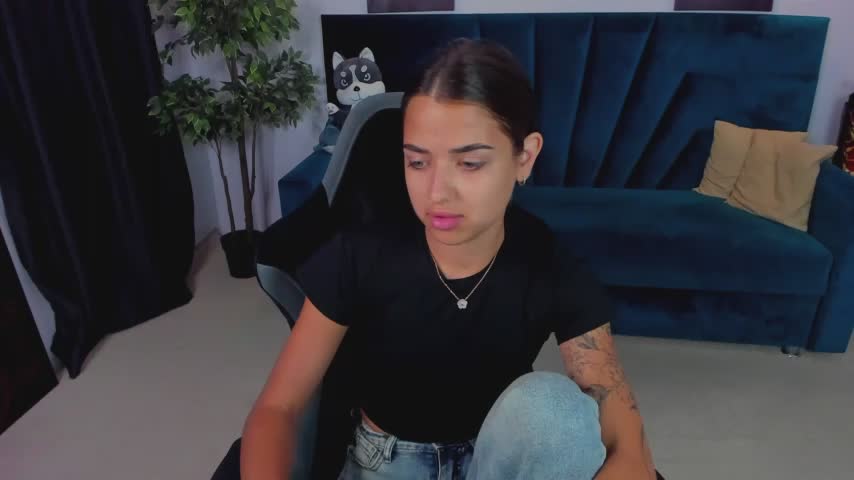 CharleneWoods Live Sex December 13, 2025