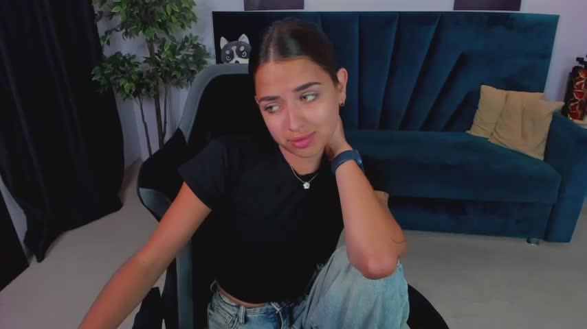 CharleneWoods Live Sex December 13, 2025