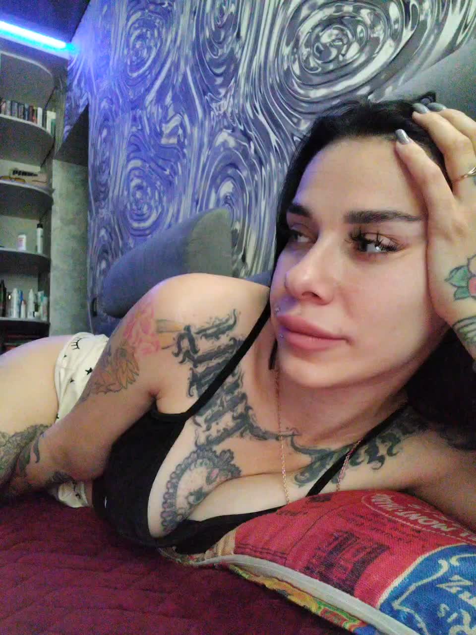 deva_maria Live Sex December 15, 2025