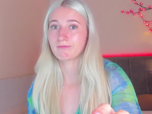 HollyTaillor Live Sex December 14, 2025