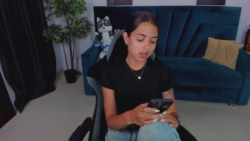 CharleneWoods Live Sex December 13, 2025