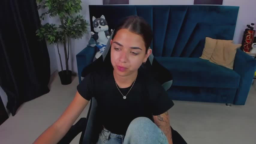 CharleneWoods Live Sex December 13, 2025