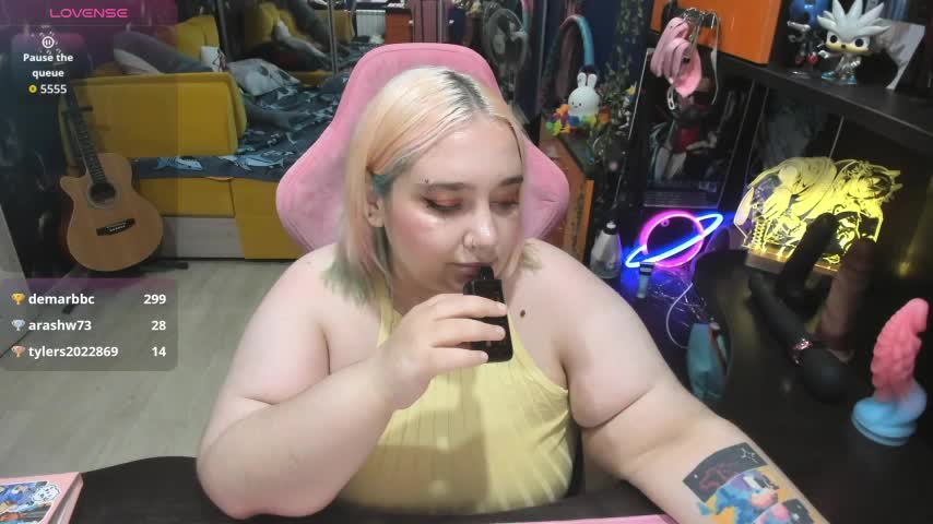 Softie_Sofy Live Sex December 14, 2025
