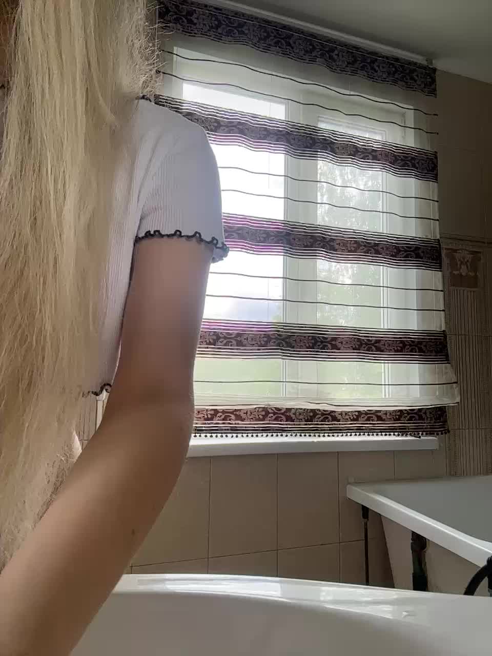 -Riviera- Live Sex December 15, 2025