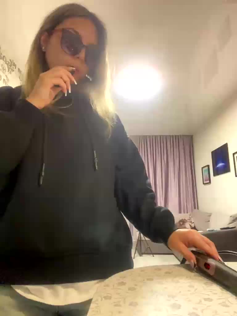 JULIE21 Live Sex December 14, 2025