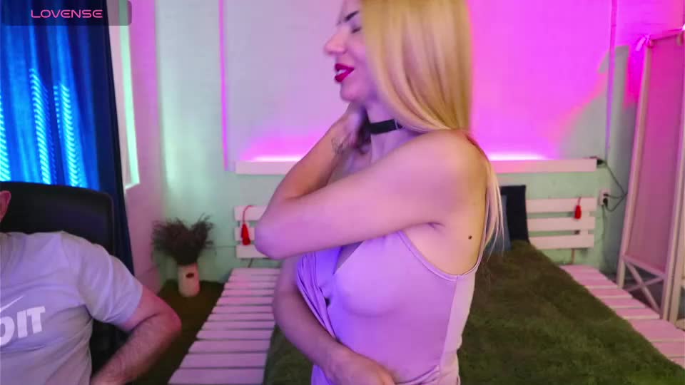 alisaaleks Live Sex December 17, 2025