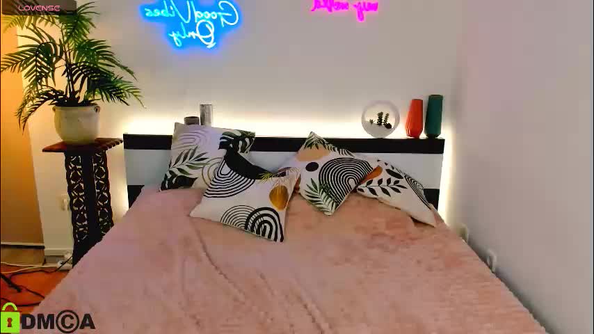 lucia_lucky Live Sex December 14, 2025