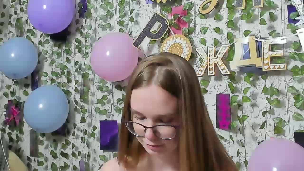 Stacey-Kiss Live Sex December 12, 2025