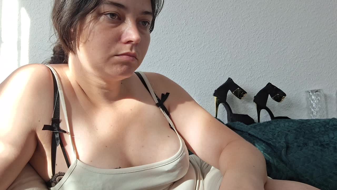 CyndeeWinter Live Sex December 14, 2025