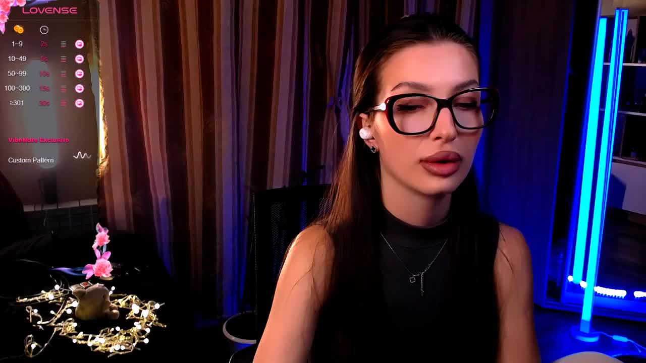 LauraBess Live Sex December 15, 2025