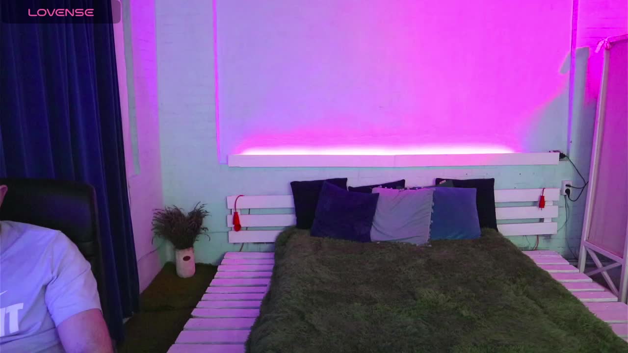 AlisaAleks Live Sex December 17, 2025