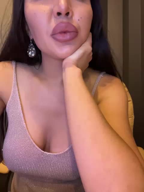 -ANGELIKA7741 Live Sex December 17, 2025