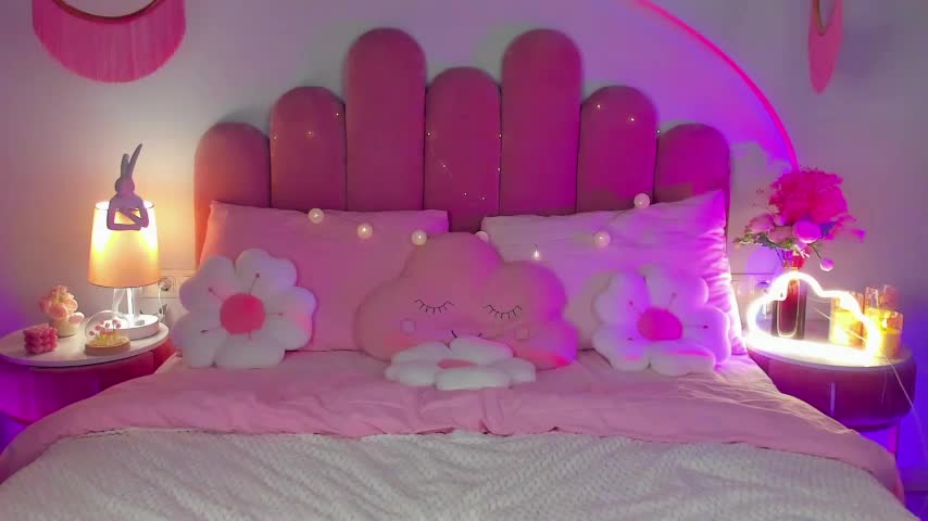 ElsaYoung Live Sex December 13, 2025